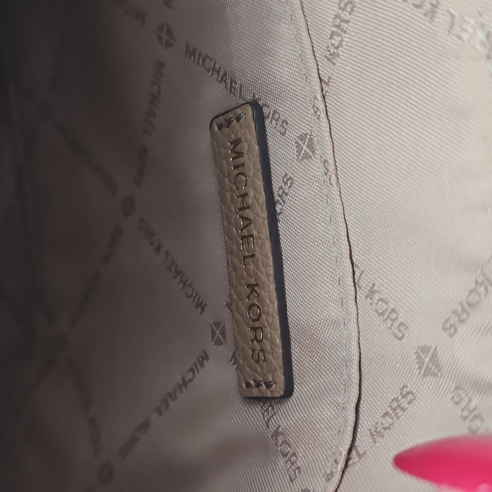 Michael Kors Bags Michael Kors Jet Set Travel XL Clutch - Picture 8 of 15
